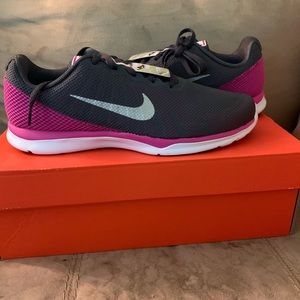 Nike Women’s In-season TR 6 Sneakers